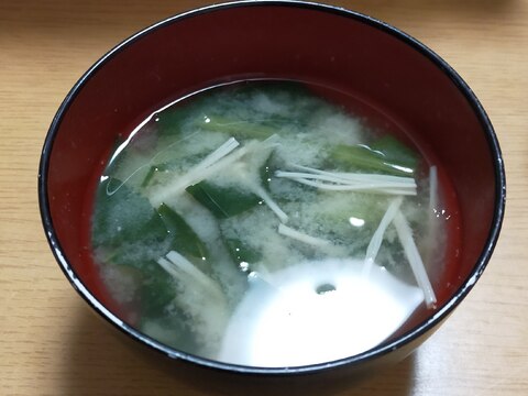 小松菜とえのきと生姜の味噌汁